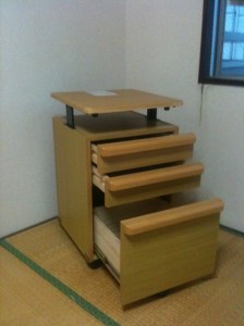 Wooden chest of drawers 65cm x 40cm x 40cm ¥700